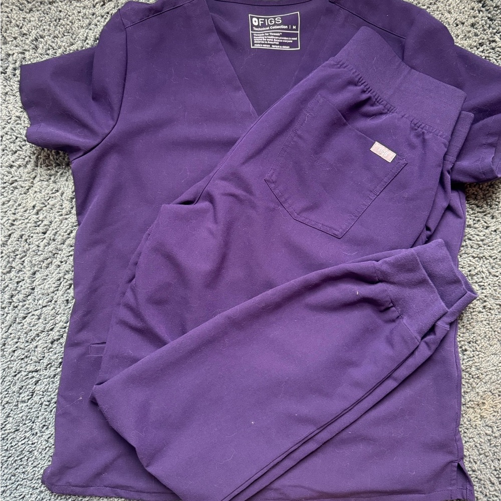 Figs Women's Scrub Set in Purple